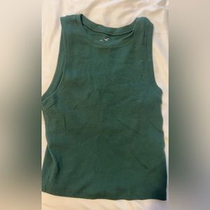 Hollister Tank Size S